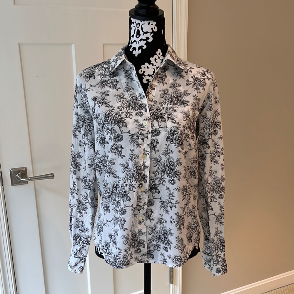 Liz Claiborne Black and White Floral Button Down Shirt